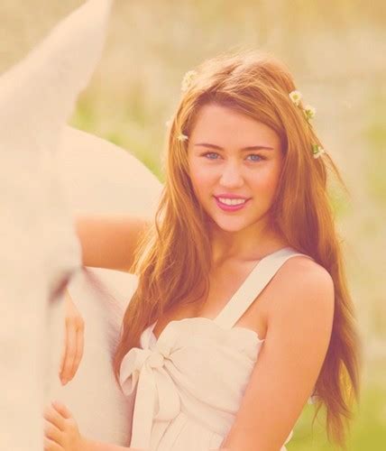 miley cyrus fansite gallery.